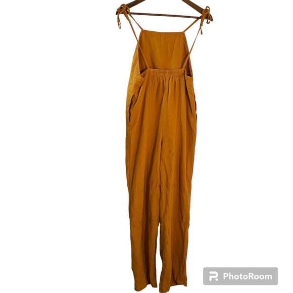 Urban Outfitters Orange Hayley Backless Overalls - Picture 4 of 12